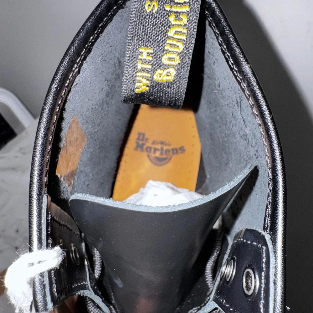 Dr. Martens 1460 Boot Unisex Men 9 Women 10 Black Smooth N€W Leather $180